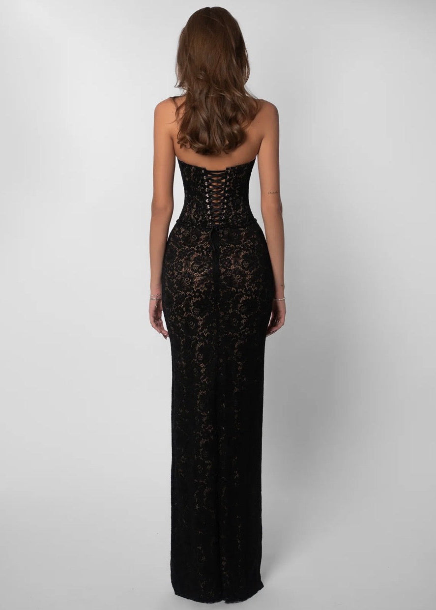 Monique Maxi