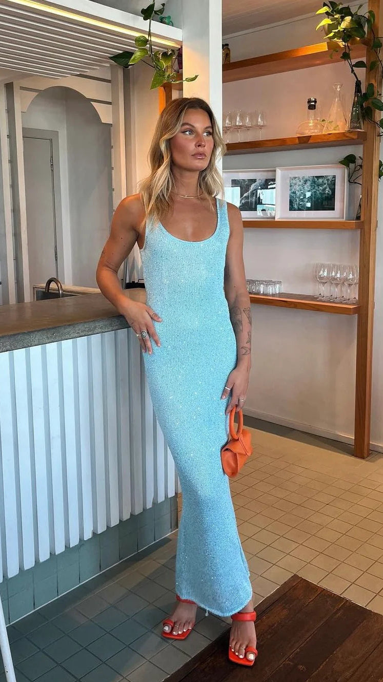 asta resort blue dress Ana length evening gown is perfect for cocktail parties on balmy summer evenings or sophisticated garden soirees. Asta Resort Dolce Midi -